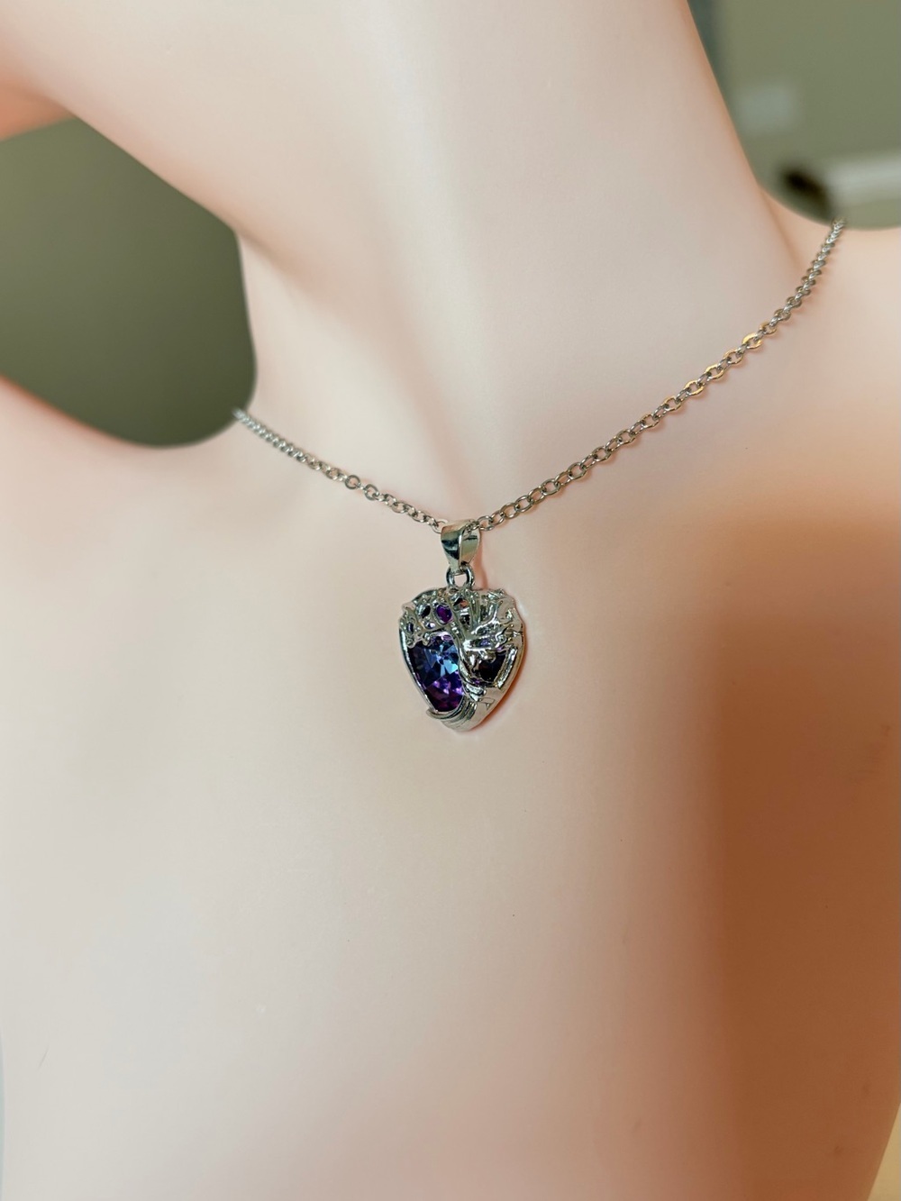 Elegant Silver & Purple Tree of Life Necklace. - Picture 5 of 7